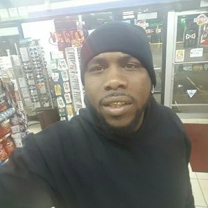 Meet your Posher, Derrick