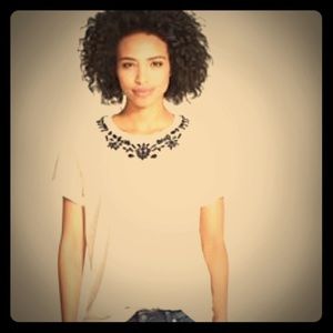 Oatmeal S/S Sweatshirt w/ Embellished Kneck