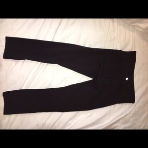 Lululemon Wunder Under Crop III