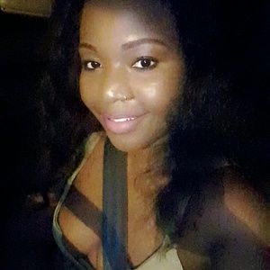 Meet your Posher, Vanessa