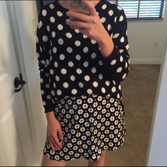 🎉BUNDLE🎉 Polka sweate +floral daisy A line skirt