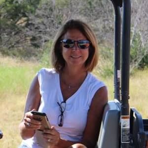 Meet your Posher, Laurie