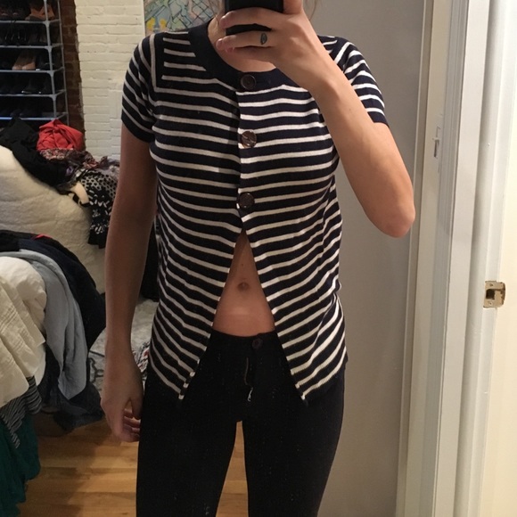 Farthi blue and white button down open navel top - Picture 3 of 4