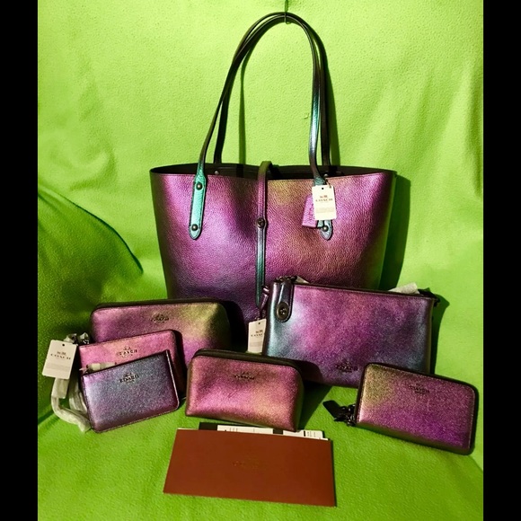 BNIB! NWT! Coach Hologram Iridescent Complete set!