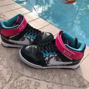 NIKE Girls sneaker