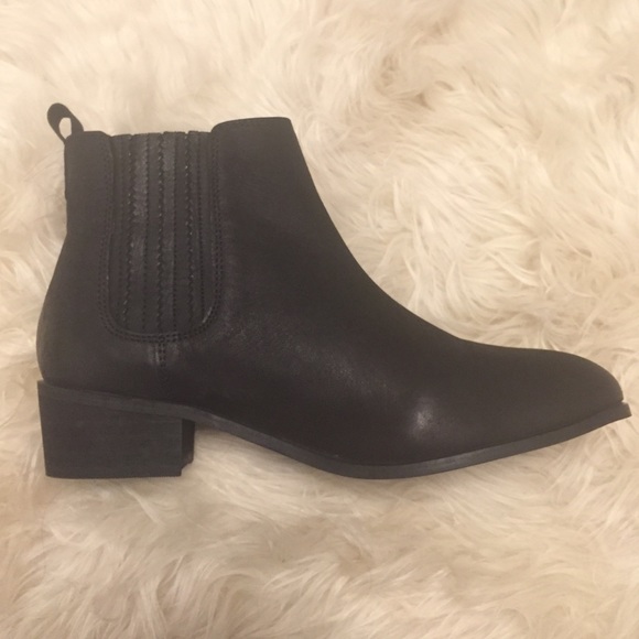Steve Madden Booties!