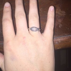 Size 7 retired James Avery ring