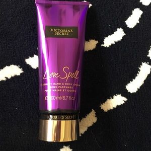 VS love spell fragrant hand and body creme