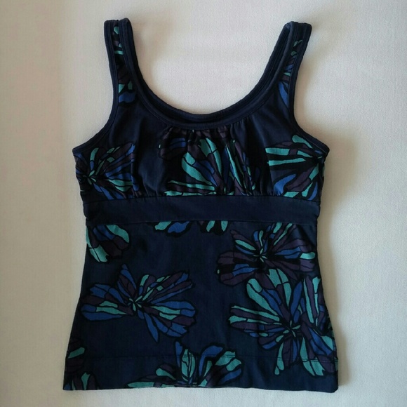 Lot 2 Floral Stencil Yoga Tank Tops S built-in bra - Picture 2 of 4