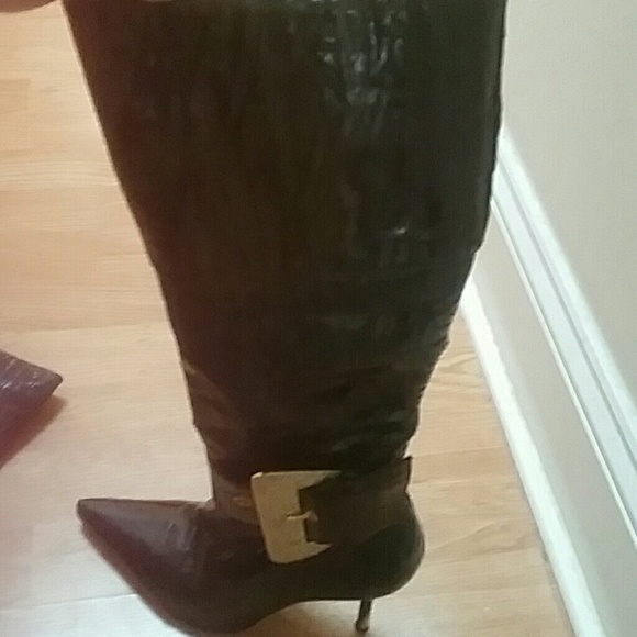 High boots - Picture 2 of 3