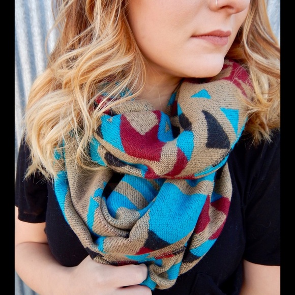 1️⃣LEFT• Tribal blanket infinity scarf - Picture 3 of 3