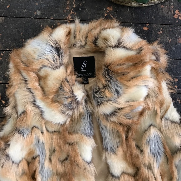 πππSOLDπππRachel Zoe Faux Fur Vest - Picture 2 of 4