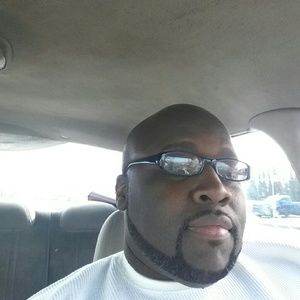 Meet your Posher, Carlos