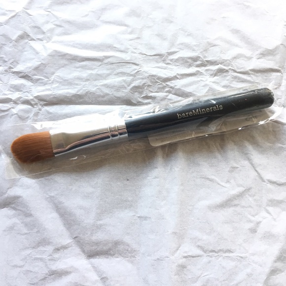 *SOLD* bareMinerals Concealer Brush