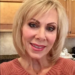 Meet your Posher, Cindy