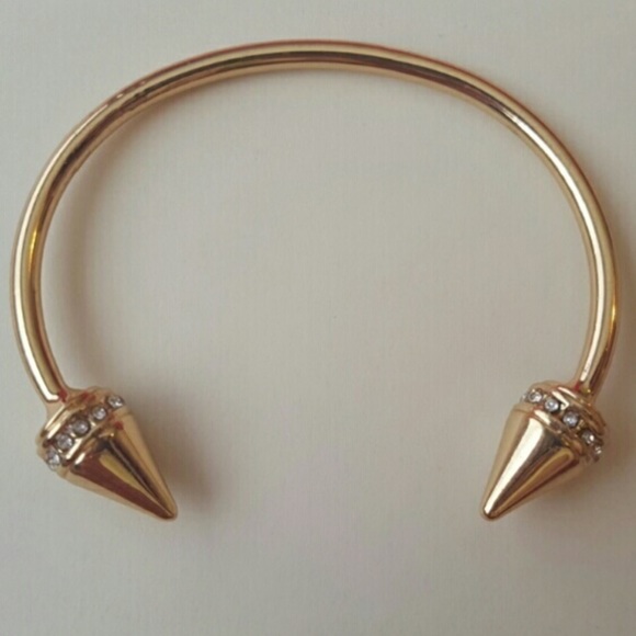 Beautiful gold bracelet!