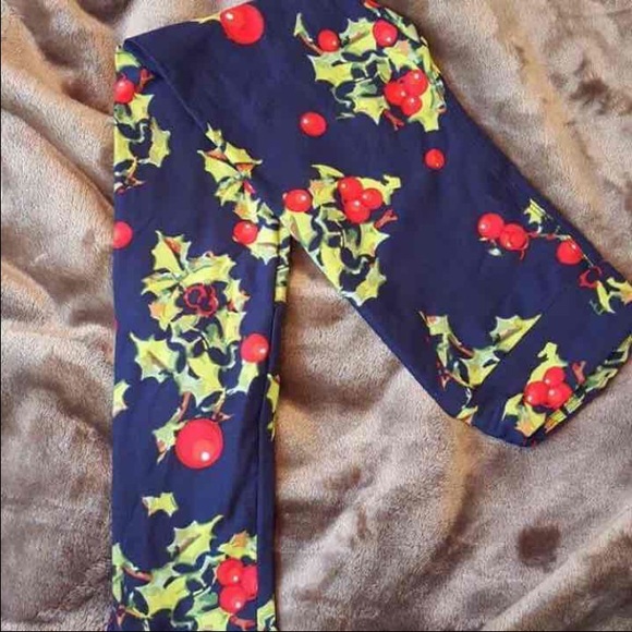 LulaRoe holiday holly leggings