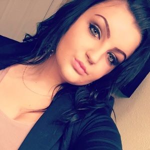 Meet your Posher, Alina