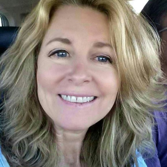 Meet your Posher, Debra