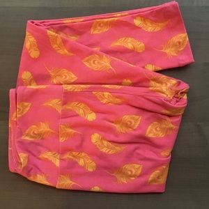 LuLaRoe OS Pink (w/yellow feather) Leggings