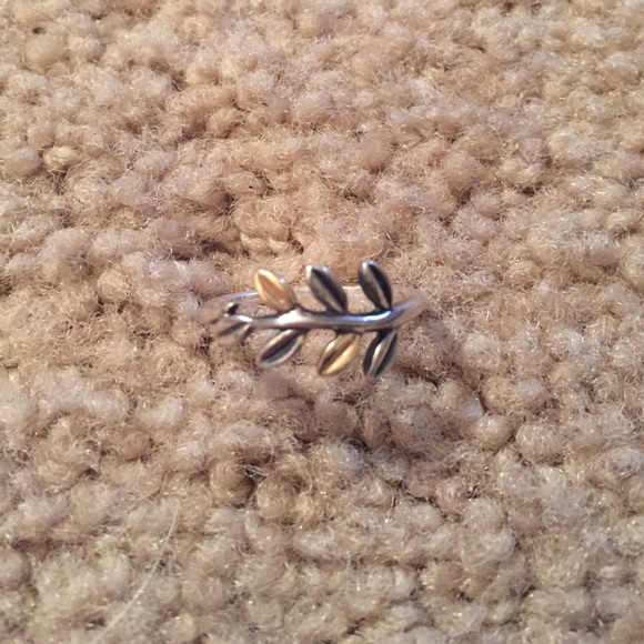 Pandora Ring "Laurel Leaves"