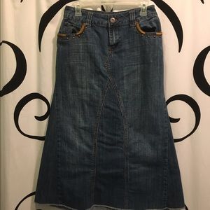 denim skirt