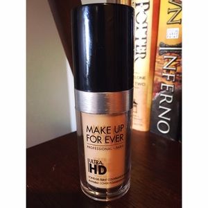❄️Makeup Forever HD Foundation❄️