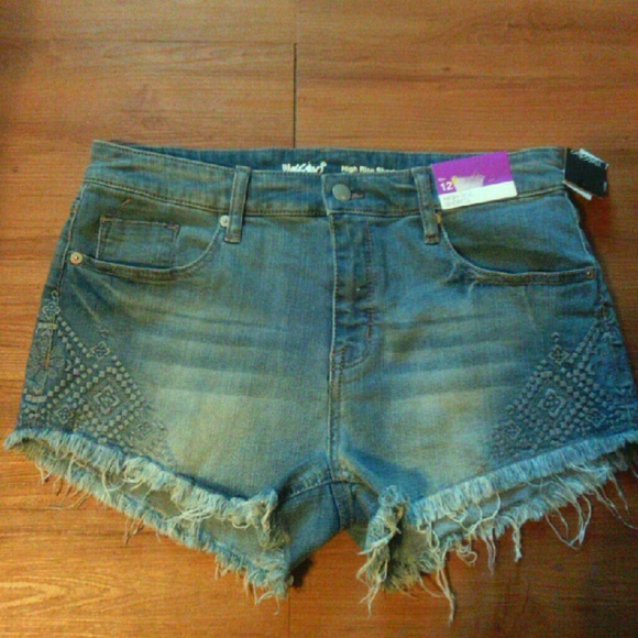 NWT Embroidered Cut-off Blue Jean Denim High Rise Shorts size 12
