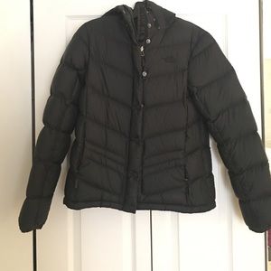 Black North Face Puffy Jacket