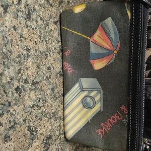 Dooney & Bourke wristlet