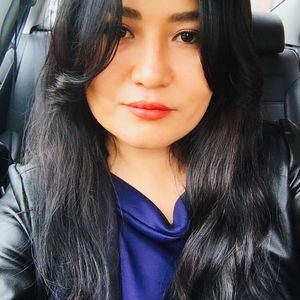 Meet your Posher, Iris