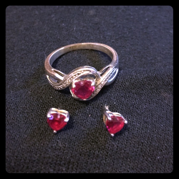 🎄12 Days🎄 Heart Ring and Earring Set❤️💞🙈