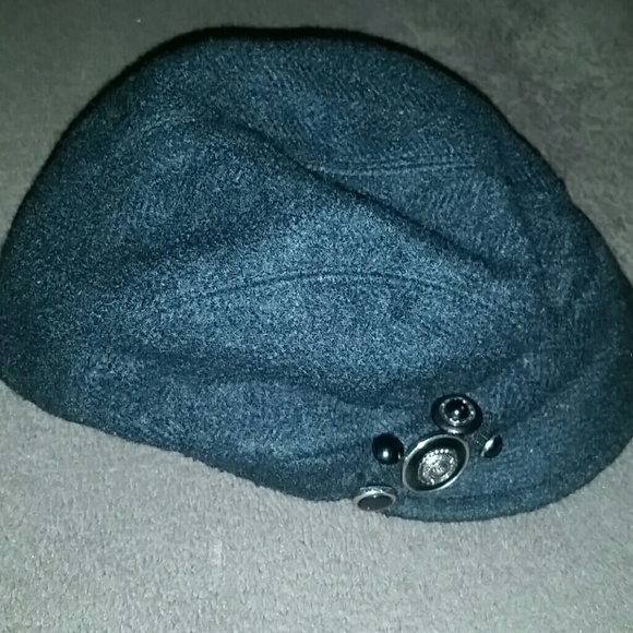 Pageboy hat