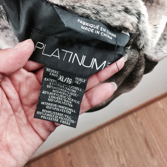 Gorgeous reversible cream and fur coat - Picture 4 of 4