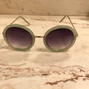 Round mint sunglasses