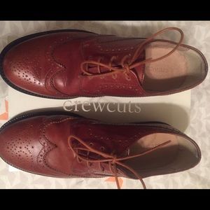 Boys JCrew Crewcuts wing tip shoes