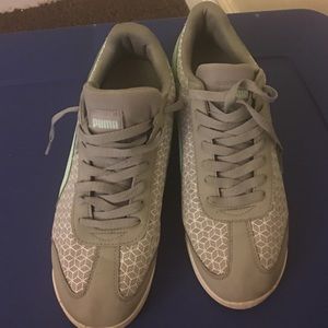 Puma sneakers