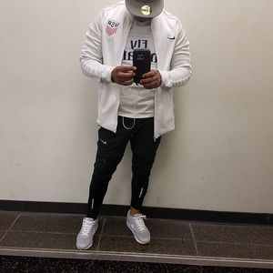 Meet your Posher, Douglas