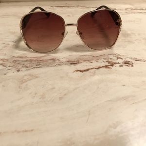 Square 70s inspired sunglasses