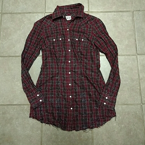 Sale Converse one star shirt sz small maroonsilver