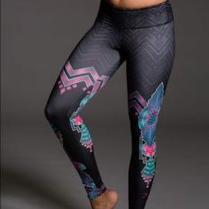 Onzie Tribal print leggings