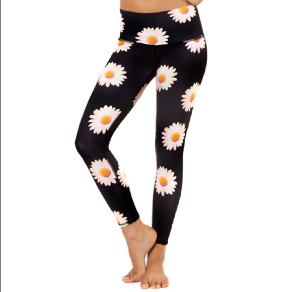 Teeki Daisy Hot Pant