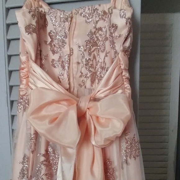Peach semi formal/ holiday dress - Picture 2 of 2