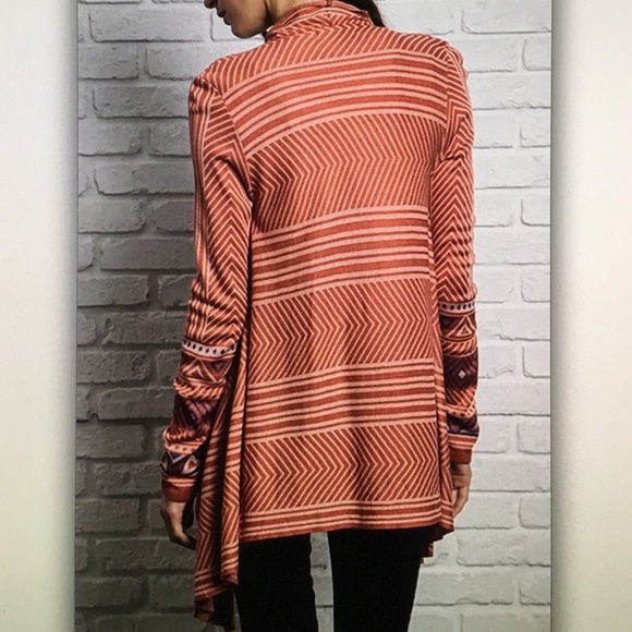 🍻Rust long🍻sleeve tribal geo sweater cardigan - Picture 3 of 3