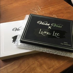 Violet Voss Laura Lee palette
