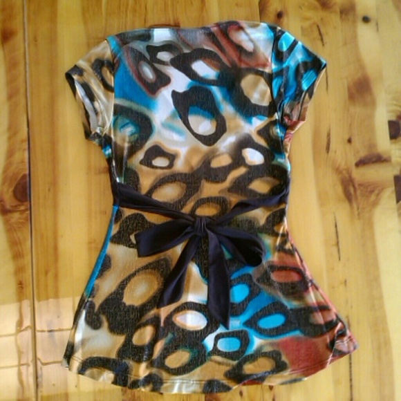 Small Brown/Multicolored V-Neck Top - Picture 3 of 4