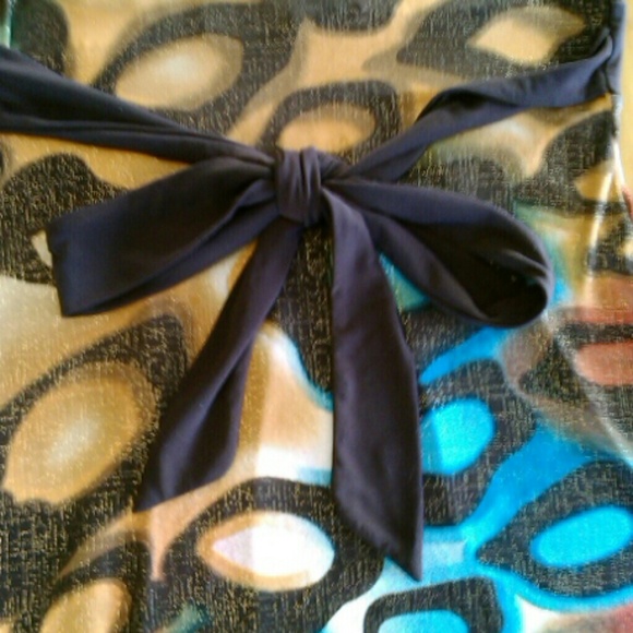 Small Brown/Multicolored V-Neck Top - Picture 4 of 4