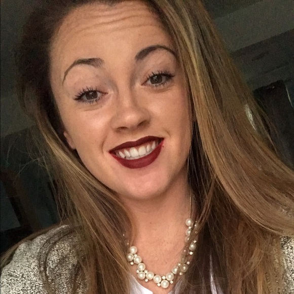 Meet your Posher, Colleen - Picture 1 of 1