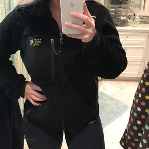 Mountain hardware jacket!