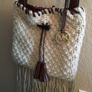 SALE💕MICHAEL KORS Wool Fringe Crossbody!!!!! 😍
